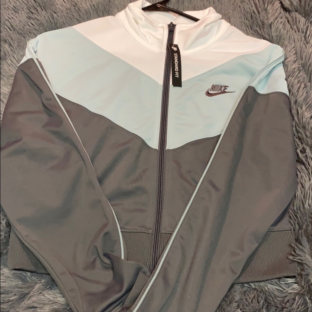 NWT Nike cropped jacket